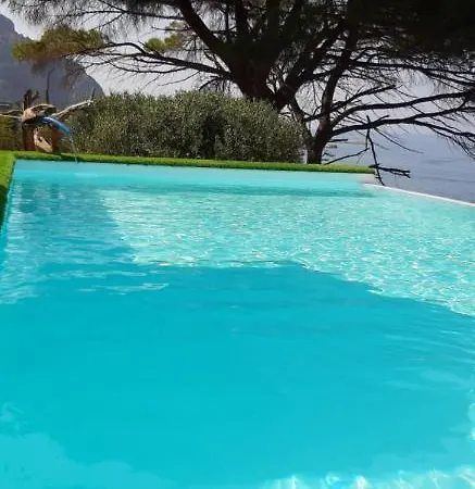 ヴィラ Andrea's チェファル